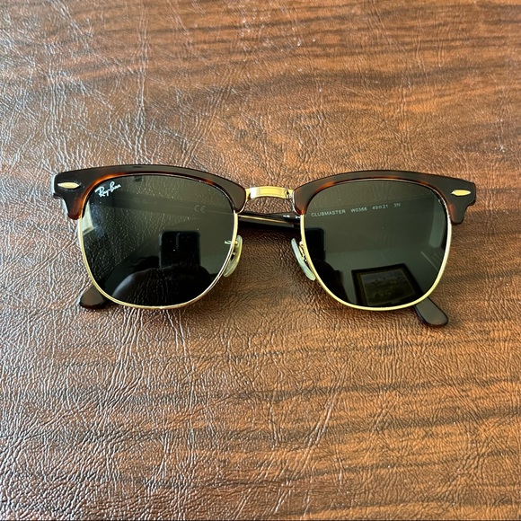 Ray-Ban - Clubmaster Sunglasses - Picture 9 of 14